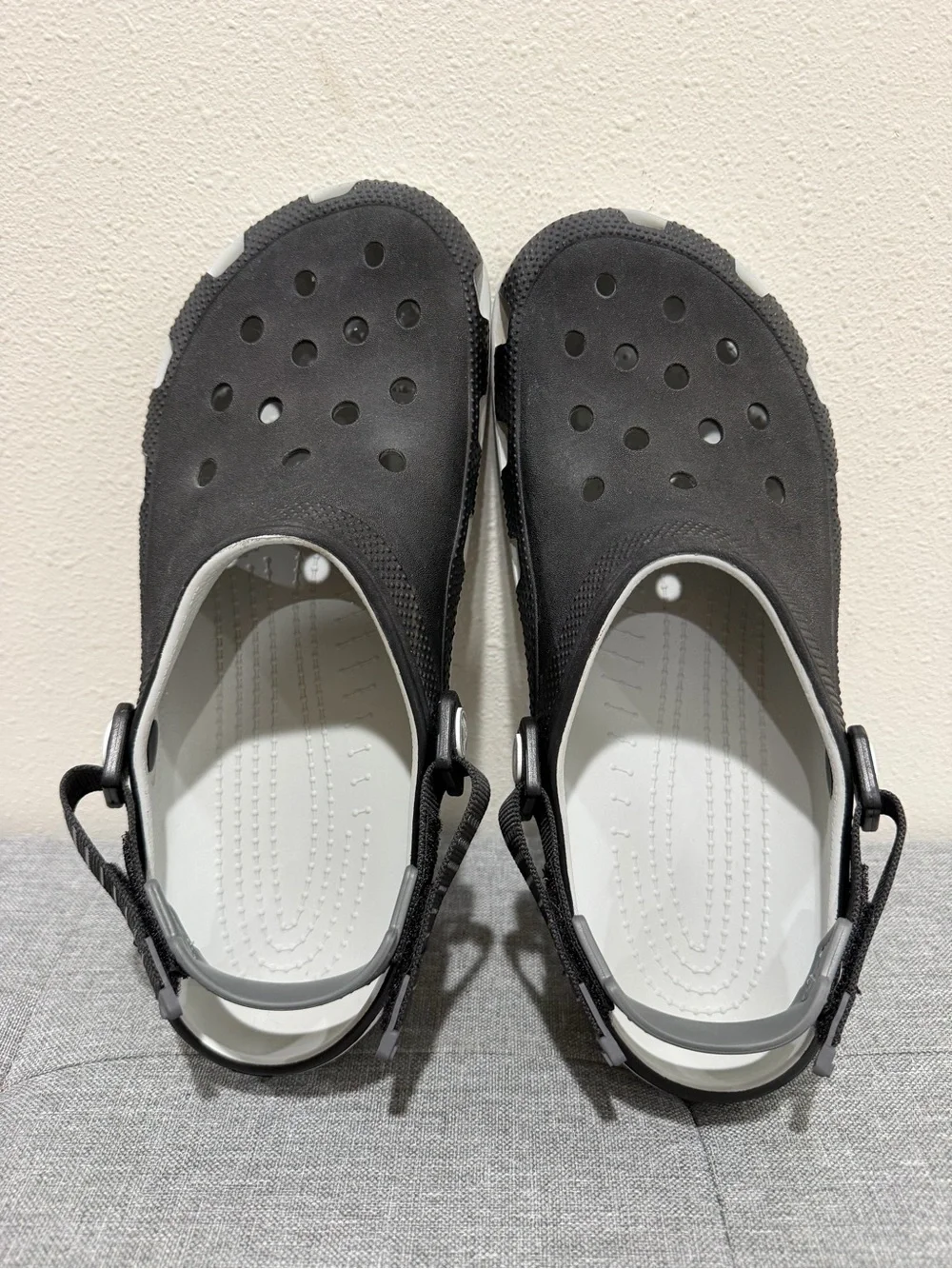 CROCS comfortable slip
